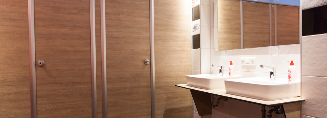 WC-Trennwand aus HPL  - NA 13 mit Sonderdekor